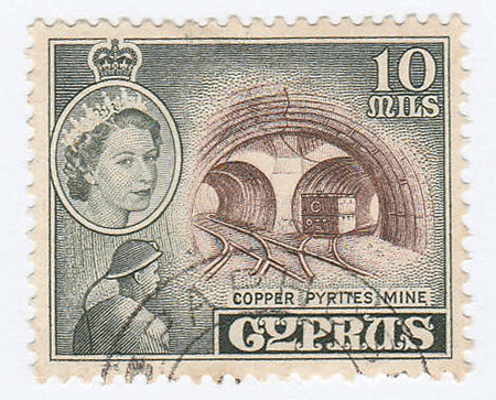 Timbre chypriote de 1955 avec la Reine Elizabeth et les mines de cuivre à Chypre