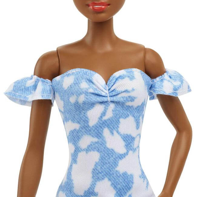 Barbie Fashionistas 2021 #185 Chveux Noirs3.jpg